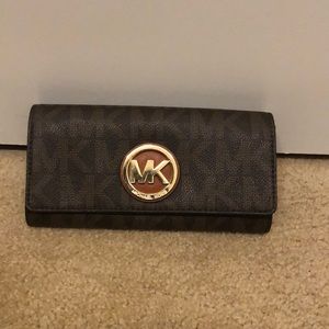 Michael Kors Logo Wallet